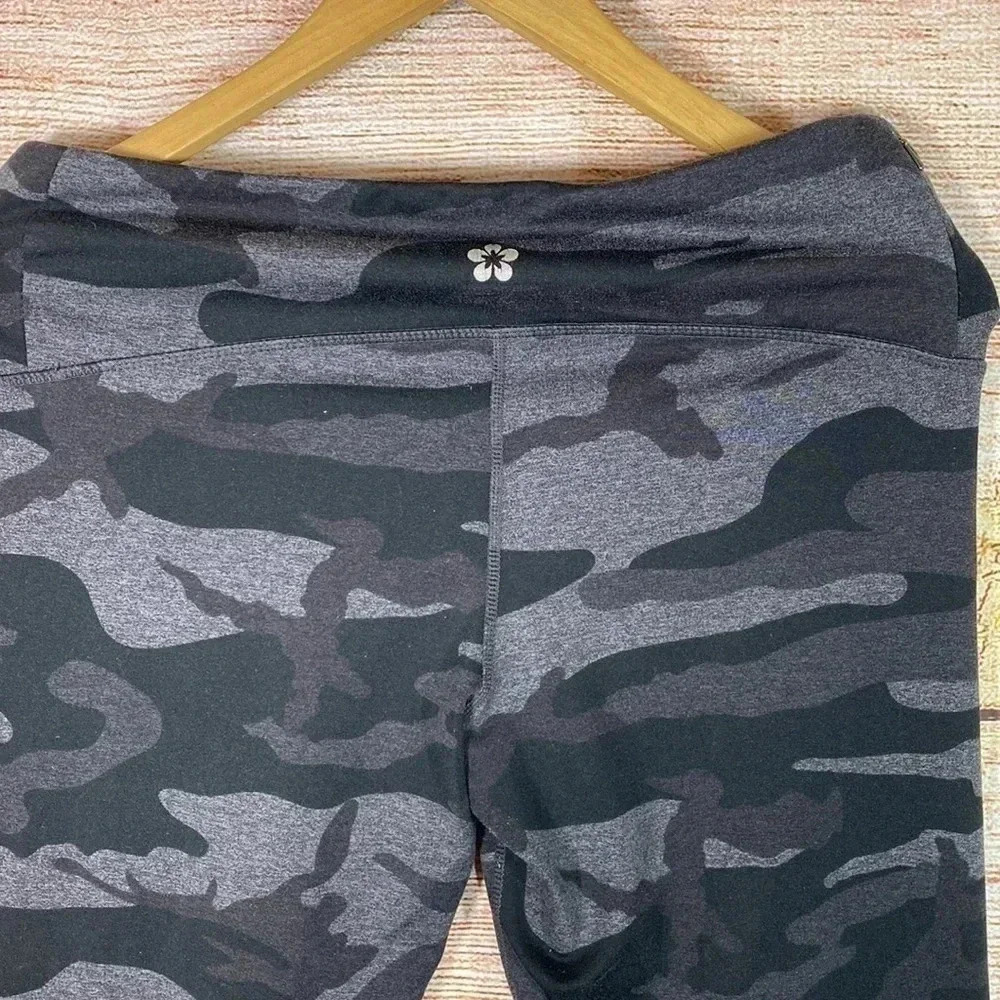 Tuff Athletics Women’s Camo Leggings Black Medium - Picture 5 of 7